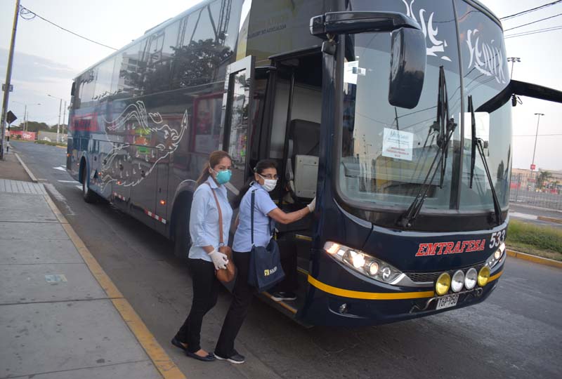 Emtrafesa realizo traslado de personal médico de (EsSalud) Red Asistencial La Libertad.