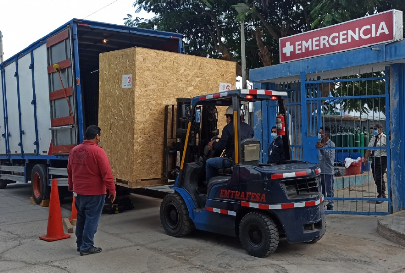 Traslado de implementos para planta de oxígeno en hospital Chepén